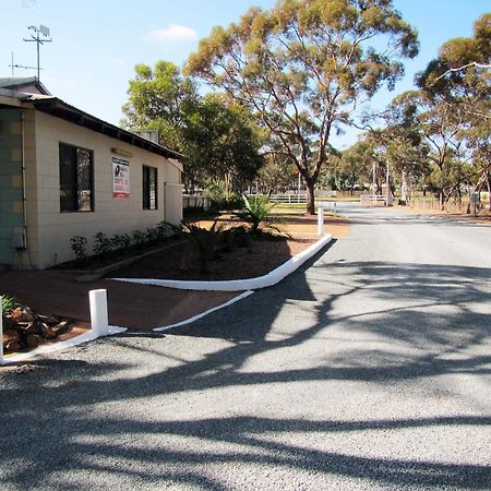 Acclaim Gateway Caravan Park Dundas Buitenkant foto