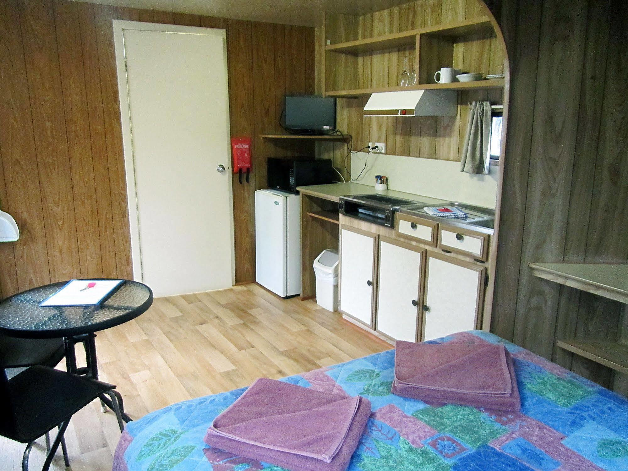 Acclaim Gateway Caravan Park Dundas Buitenkant foto