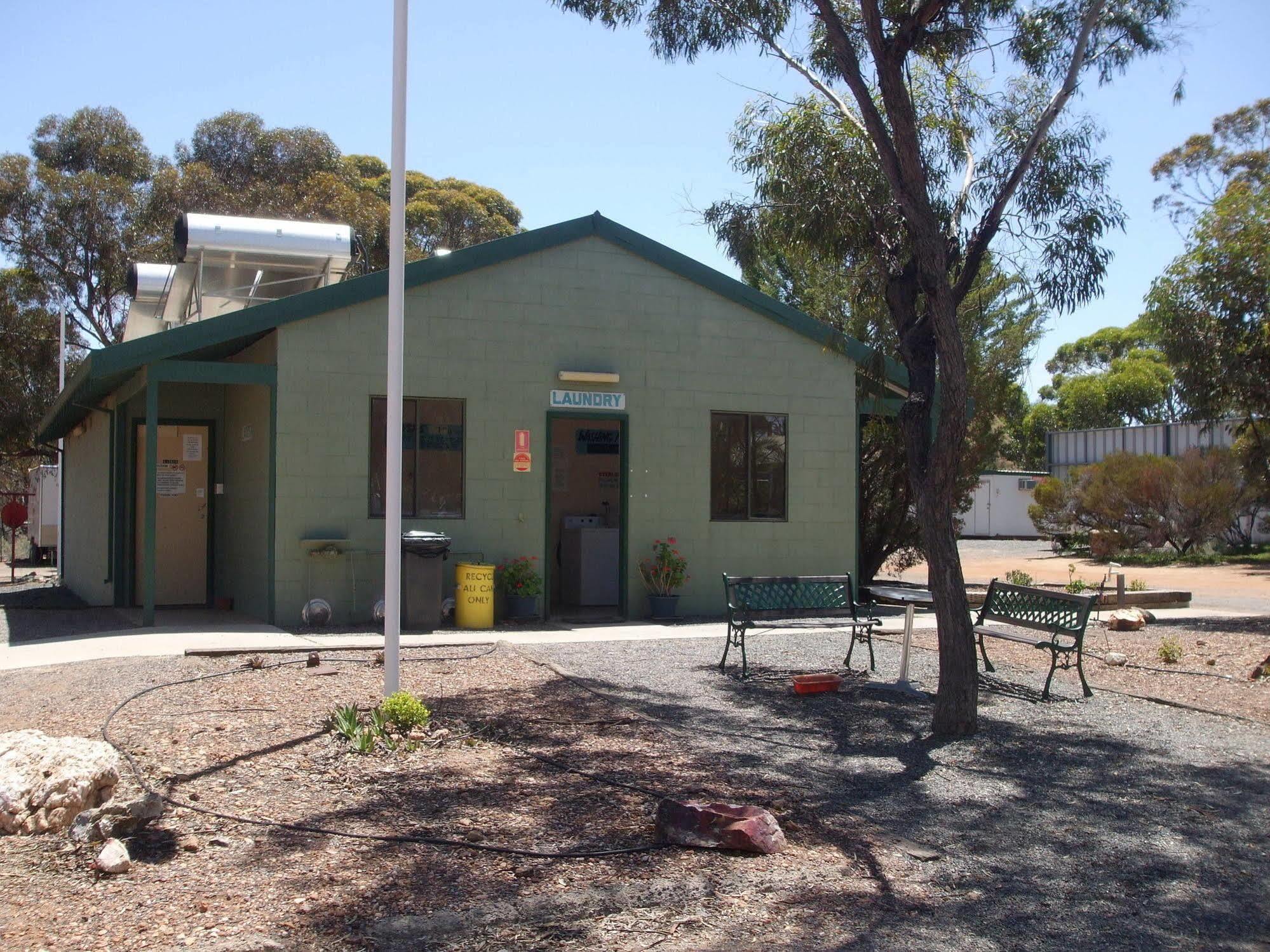 Acclaim Gateway Caravan Park Dundas Buitenkant foto