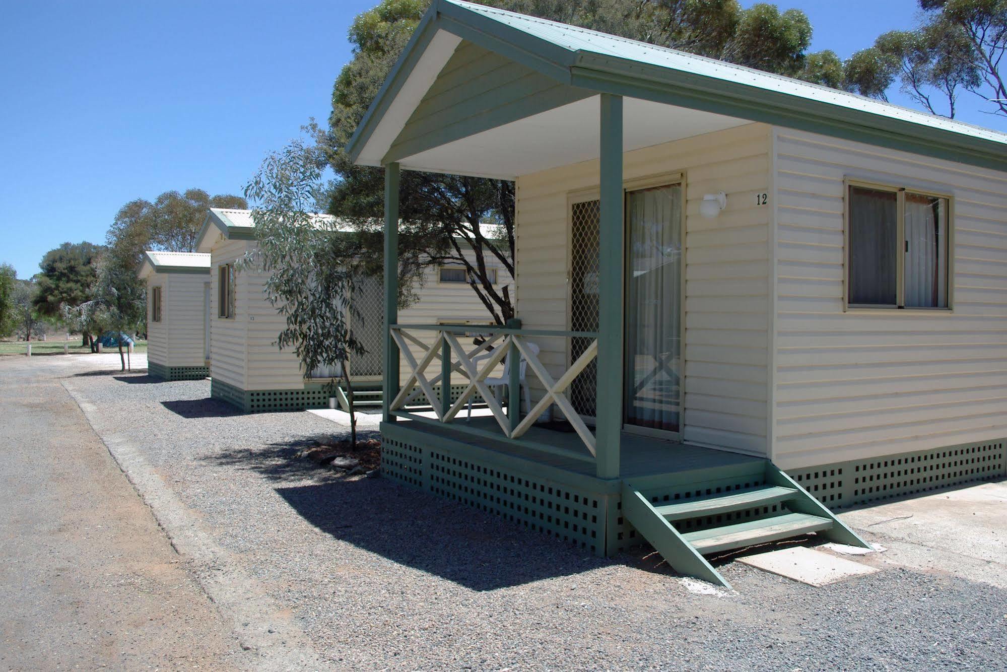 Acclaim Gateway Caravan Park Dundas Buitenkant foto